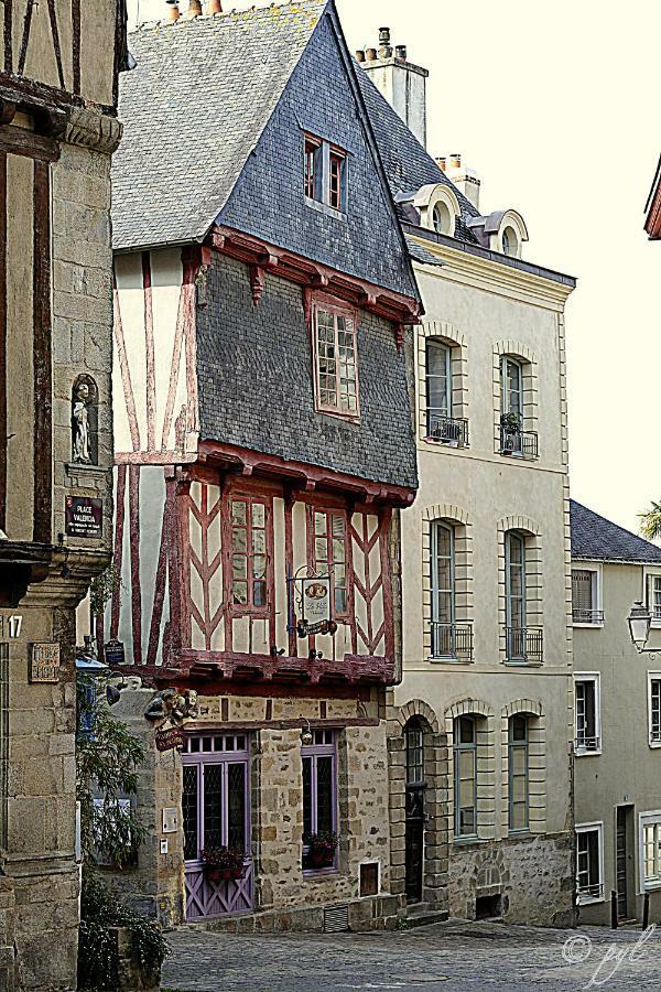 T2 parking à réserver Wi-Fi 10' à pied du port Vannes Exterior foto